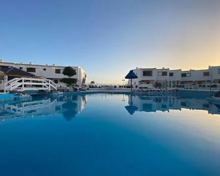 La Pinta - Club Atlantis 아데제